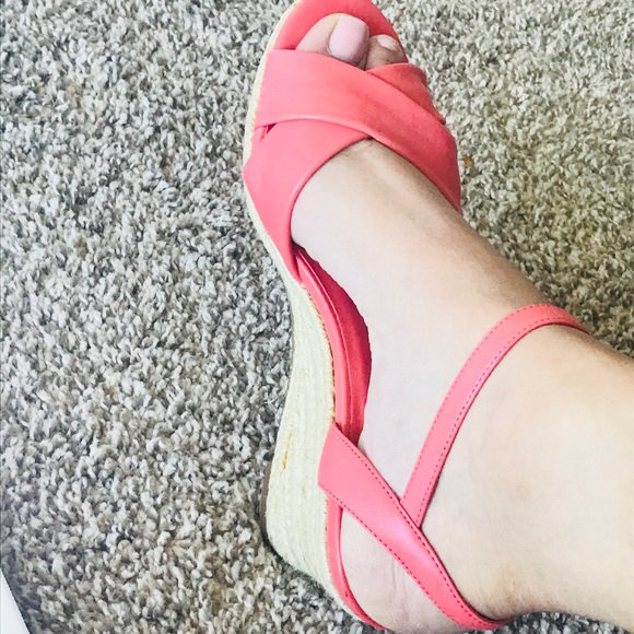 Cole haan woman’s orange wedges sandals size 7B - Picture 2 of 8